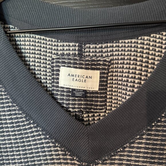 NWOT American Eagle Lightweight Stripe Sweater Blue White Small - Picture 2 of 4